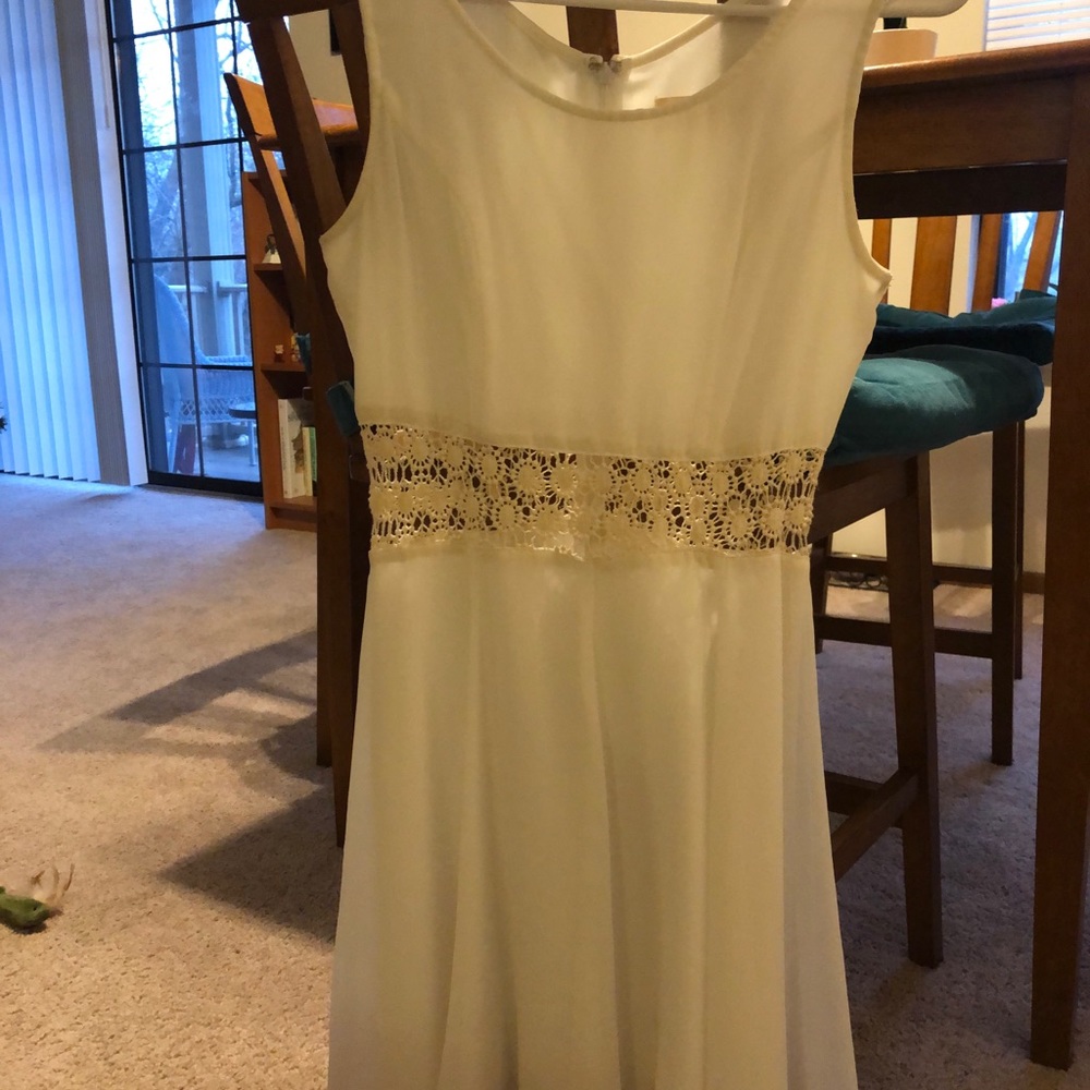 Dress - Picture 8 of 8